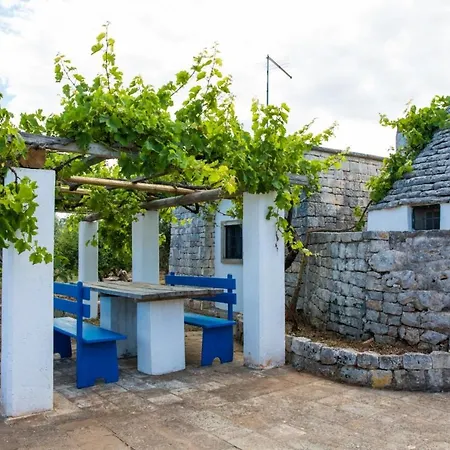 Trullo La Pergola Villa