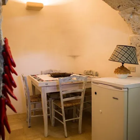 Trullo La Pergola * سيغلي ميسابيكا